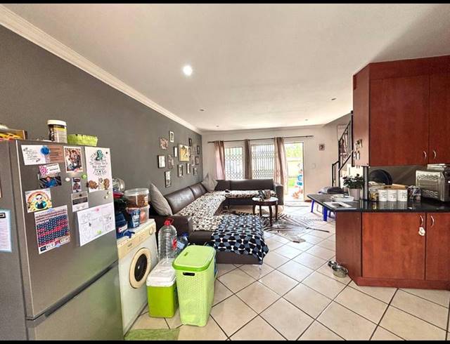 2 BEDROOM TOWNHOUSE FOR SALE IN ANNLIN